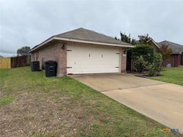 featured image of 4400 Esta Lee Ave