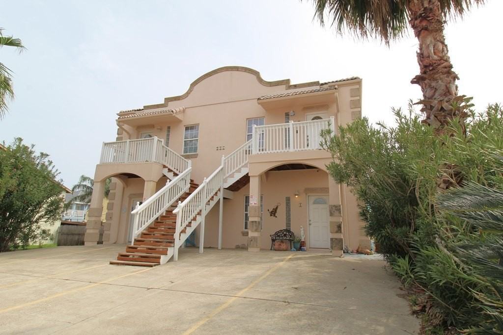 107 E Swordfish St - Photo 2 of 15