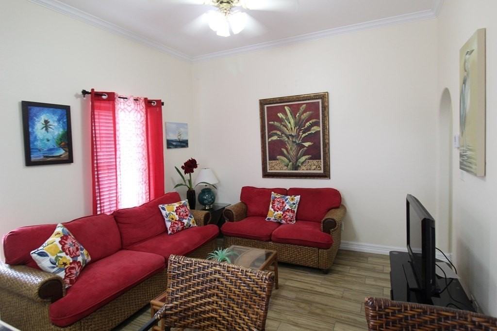 107 E Swordfish St - Photo 4 of 15