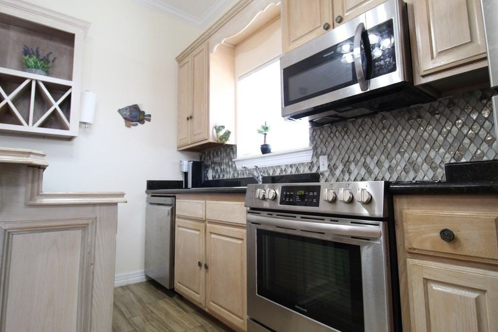 107 E Swordfish St - Photo 6 of 15