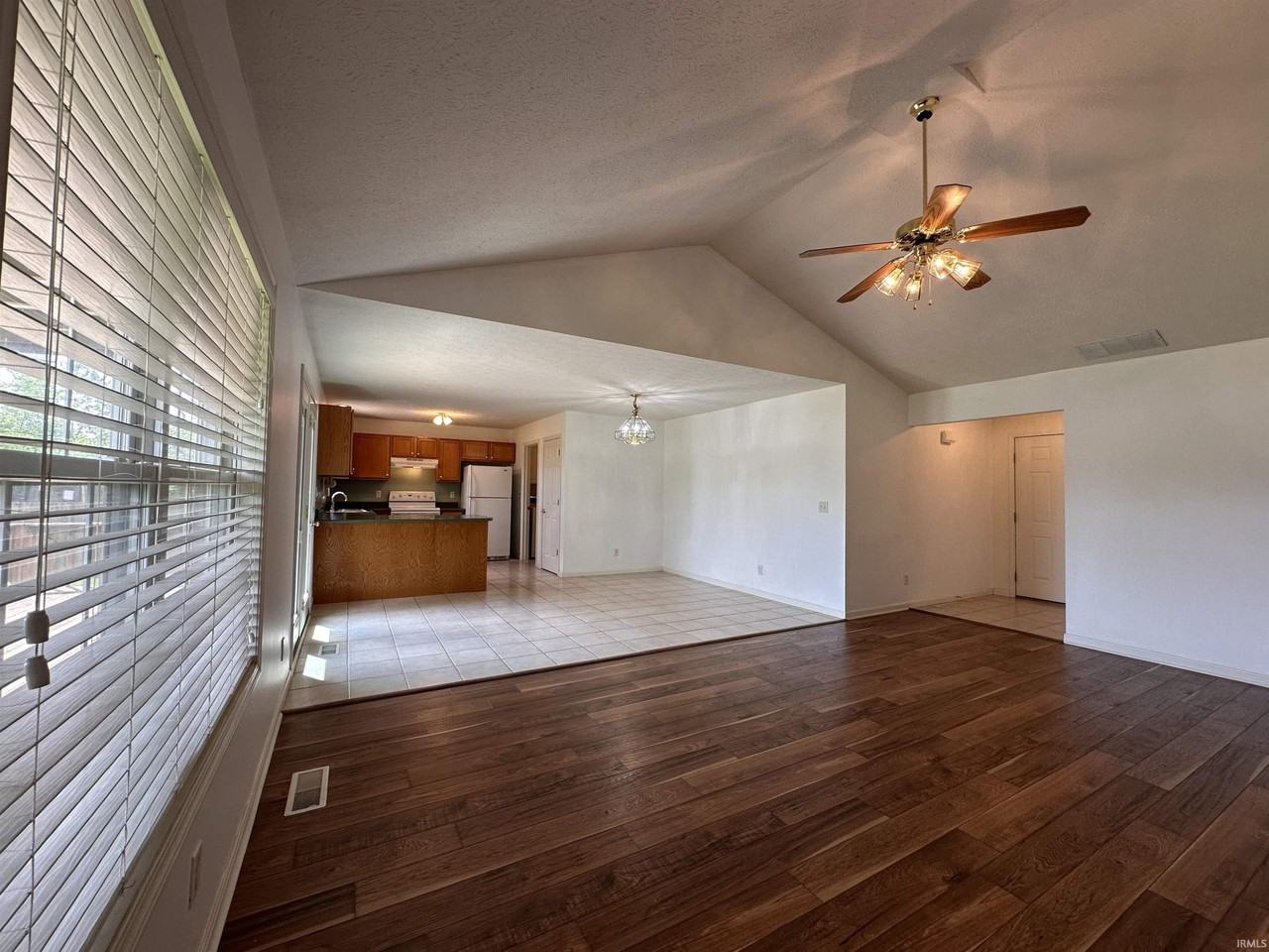 7411 Bent Branch Dr - Photo 4 of 23