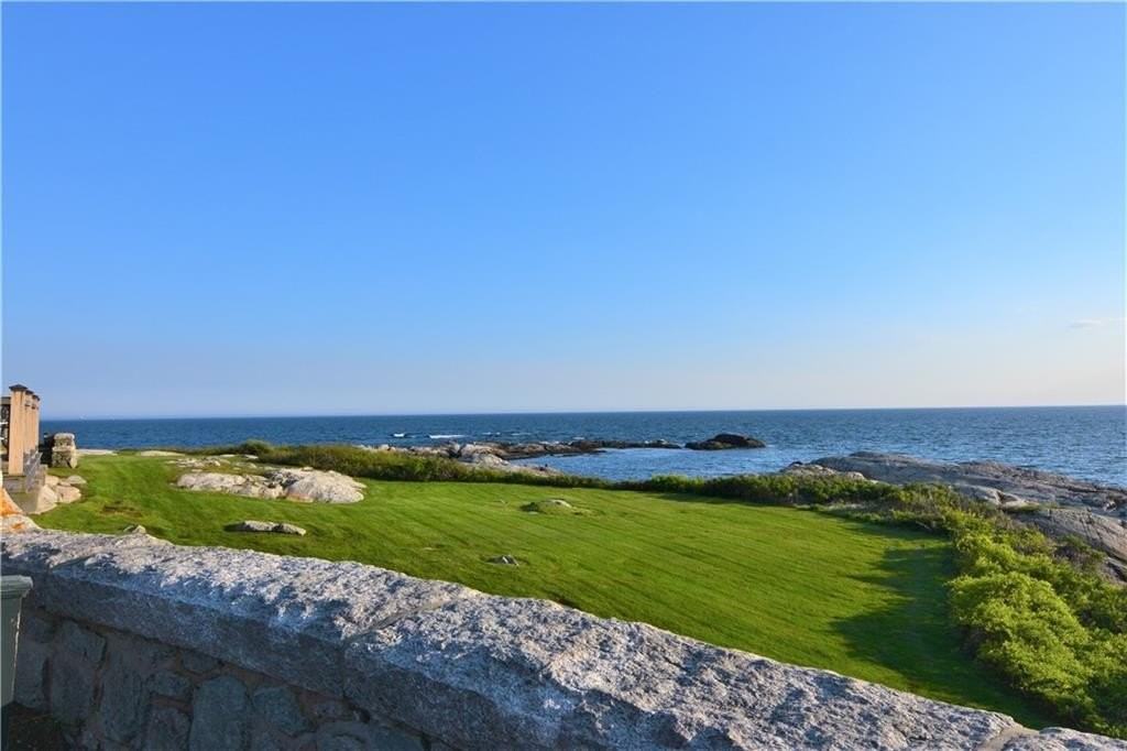 61 Ledge Rd #J - Photo 3 of 36