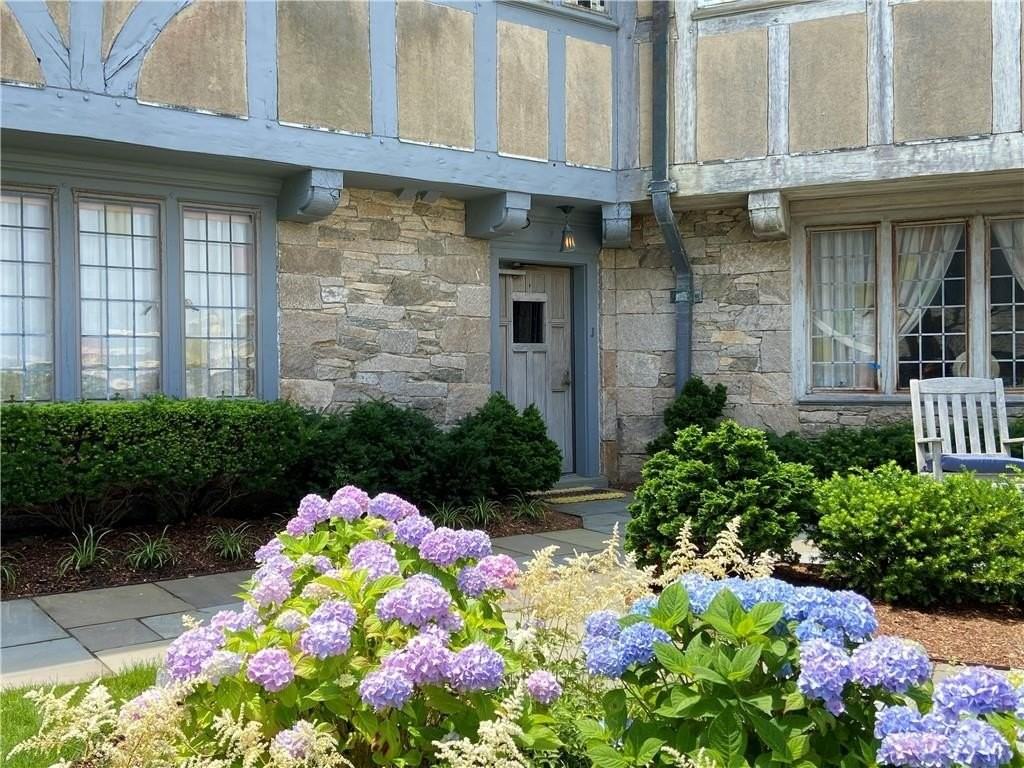 61 Ledge Rd #J - Photo 5 of 36