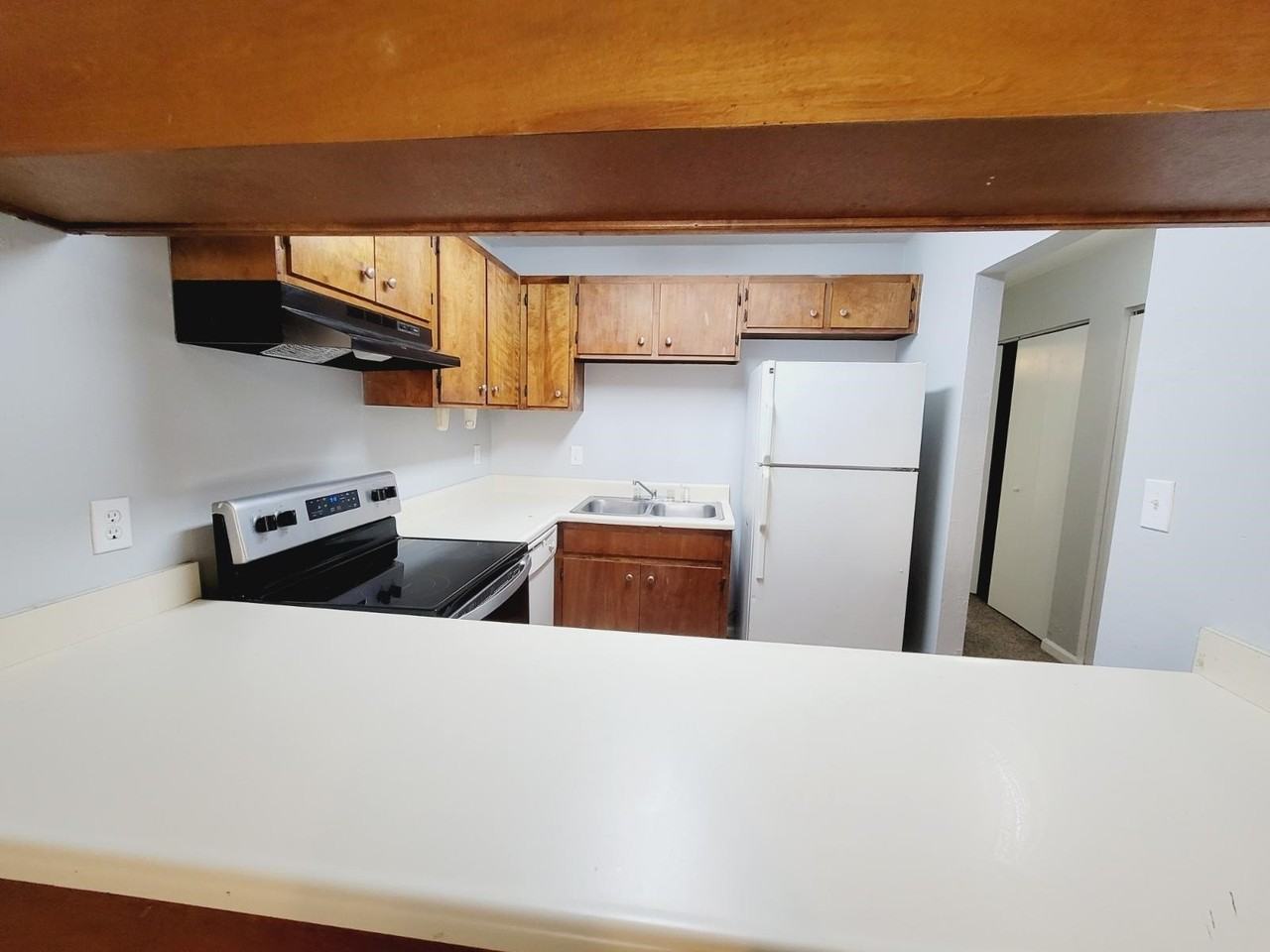 1257 Orange Ave E - Photo 5 of 23