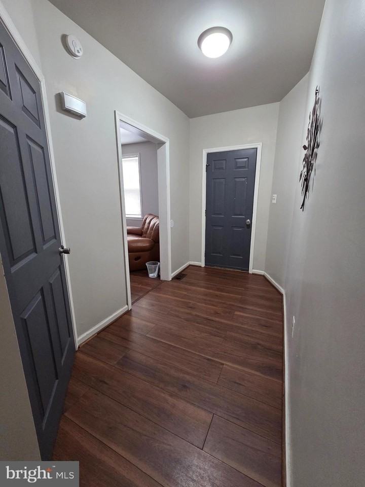 312 Concord Ave #1 - Photo 3 of 9