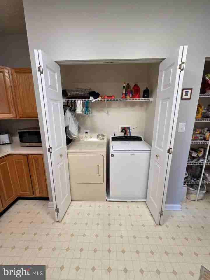 2410 Chestnut Terrace Ct #204 - Photo 6 of 27