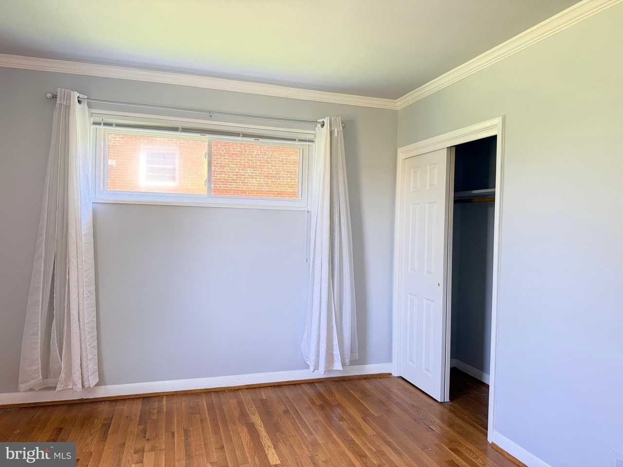 6 E Aylesbury Rd - Photo 4 of 11