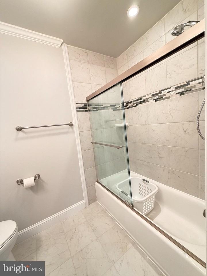 6 E Aylesbury Rd - Photo 5 of 11