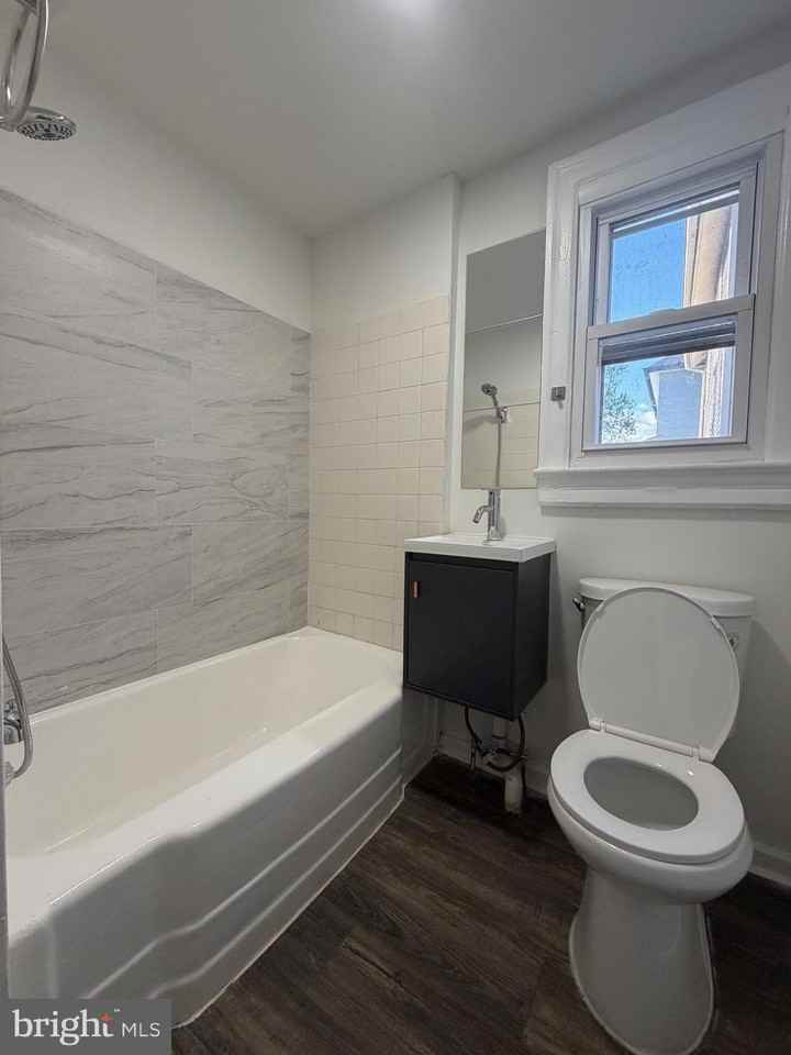 517 Bentley Ave #B - Photo 4 of 4