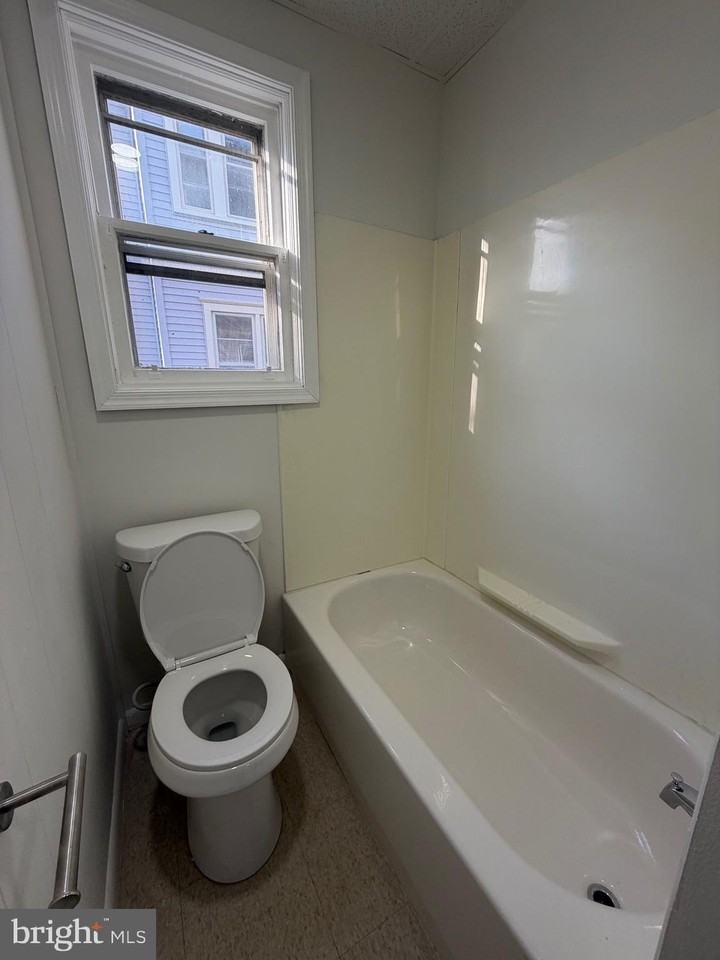 517 Bentley Ave #A - Photo 6 of 10