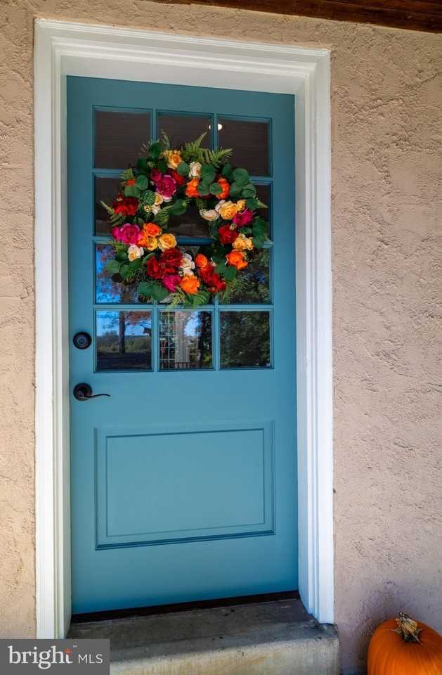 68 Dogwood Ter - Photo 6 of 32