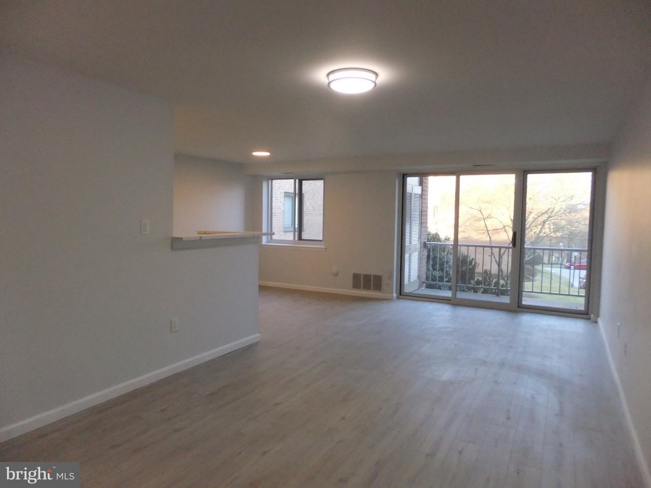 1640 Oakwood Dr #W214 - Photo 3 of 50