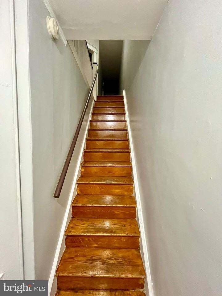 1959 69th Ave - Photo 5 of 11
