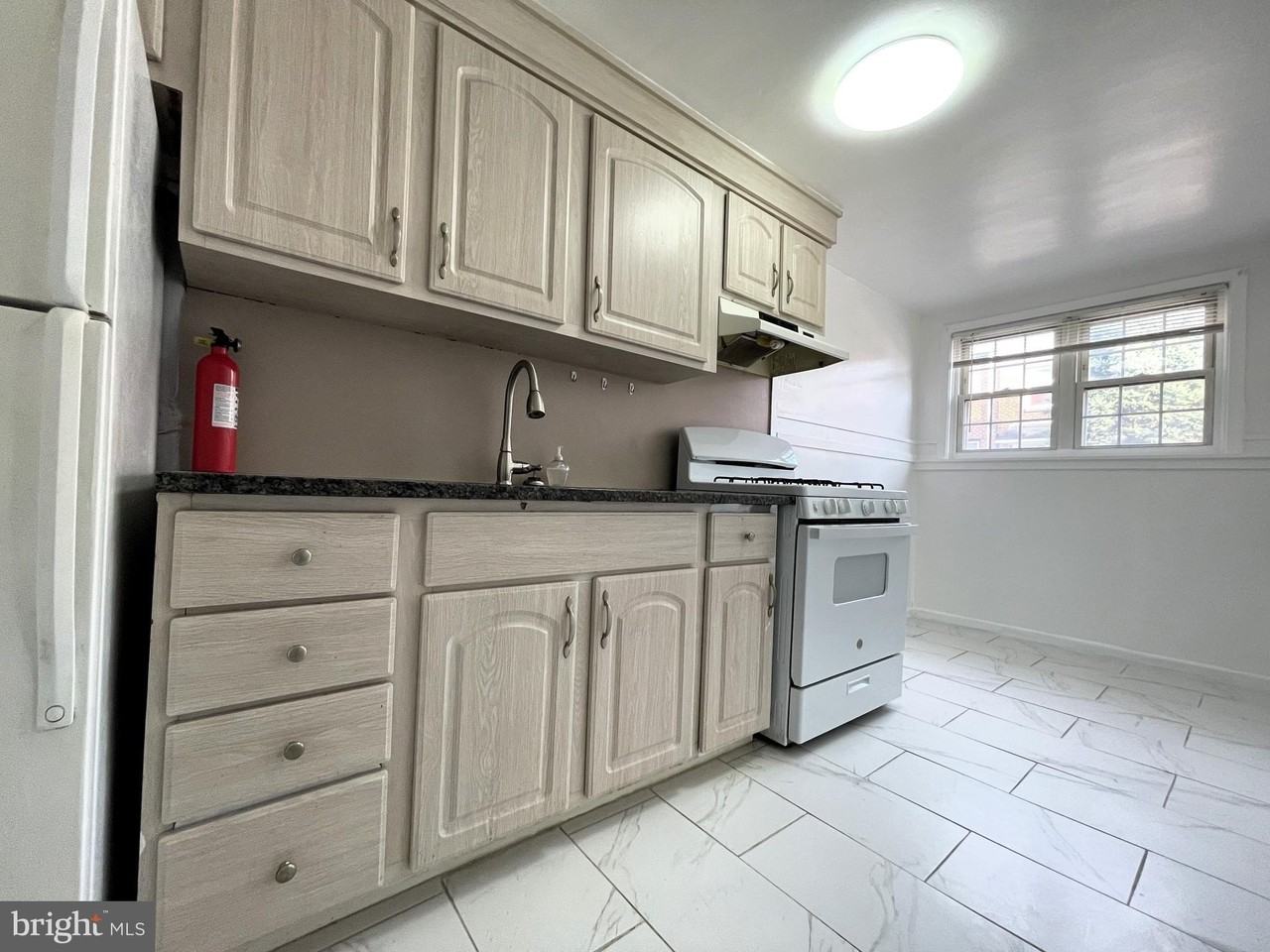 6363 Cottage St - Photo 4 of 9