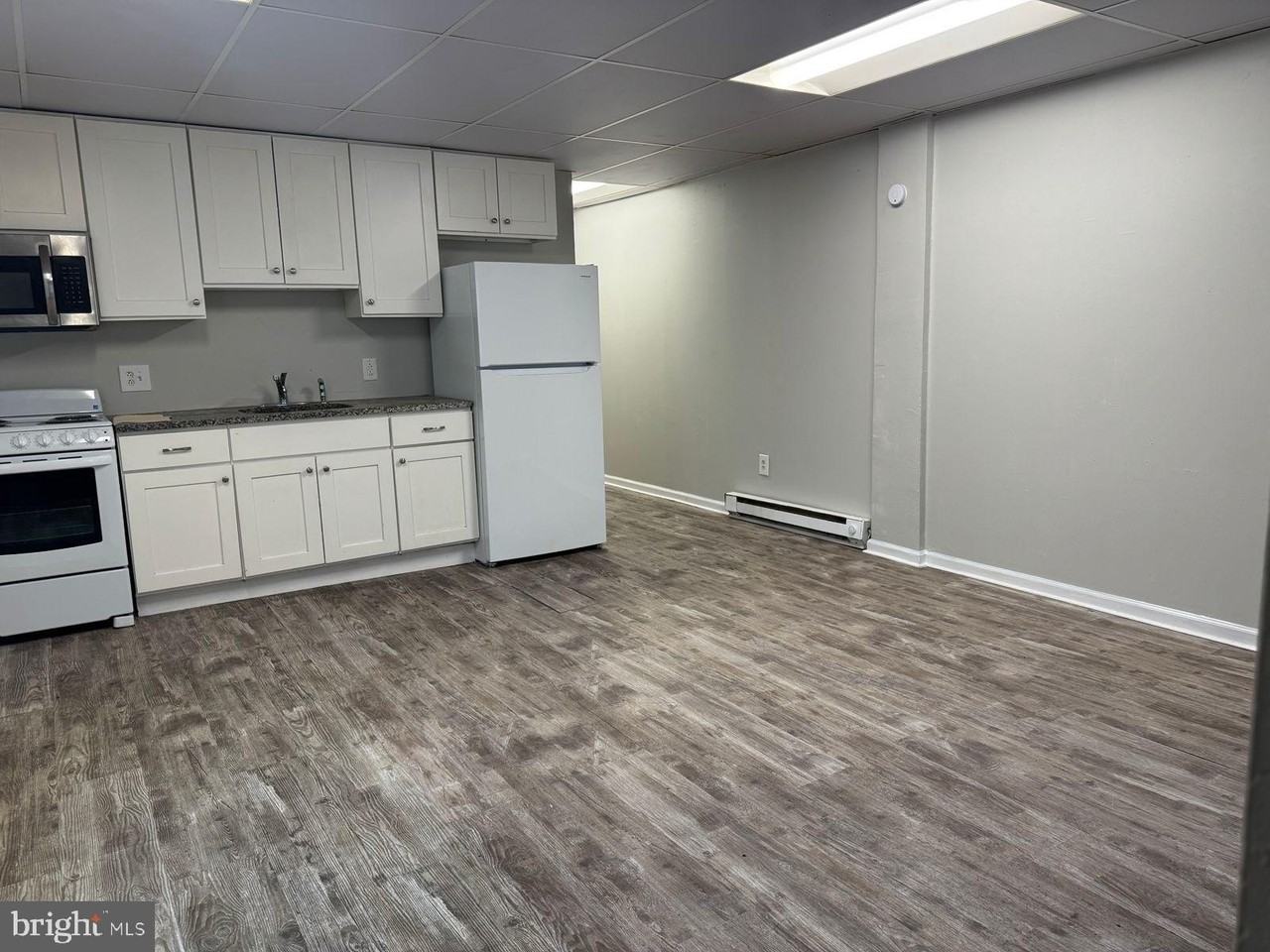2268 E Clearfield St #1stFL - Photo 4 of 8