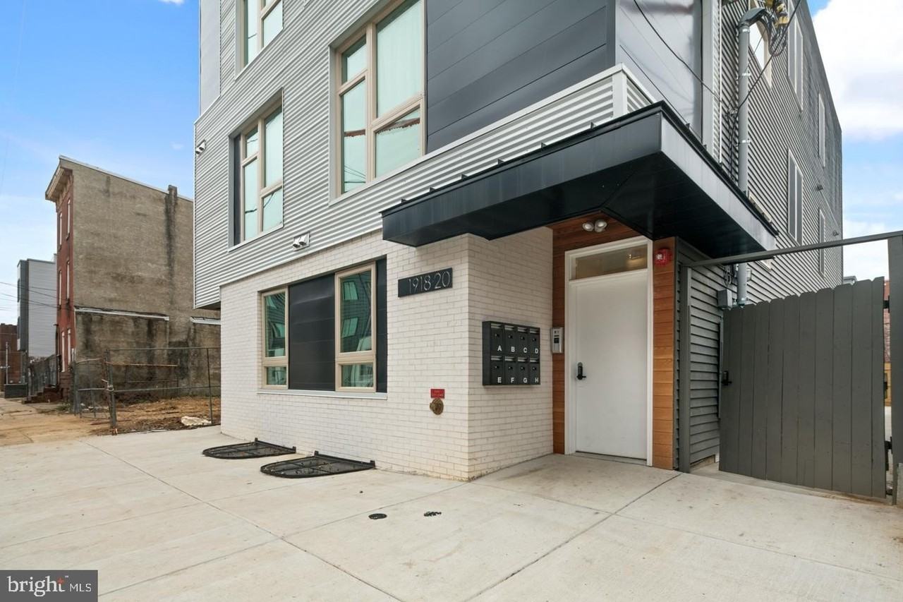 1917 E Letterly St #E - Photo 2 of 13