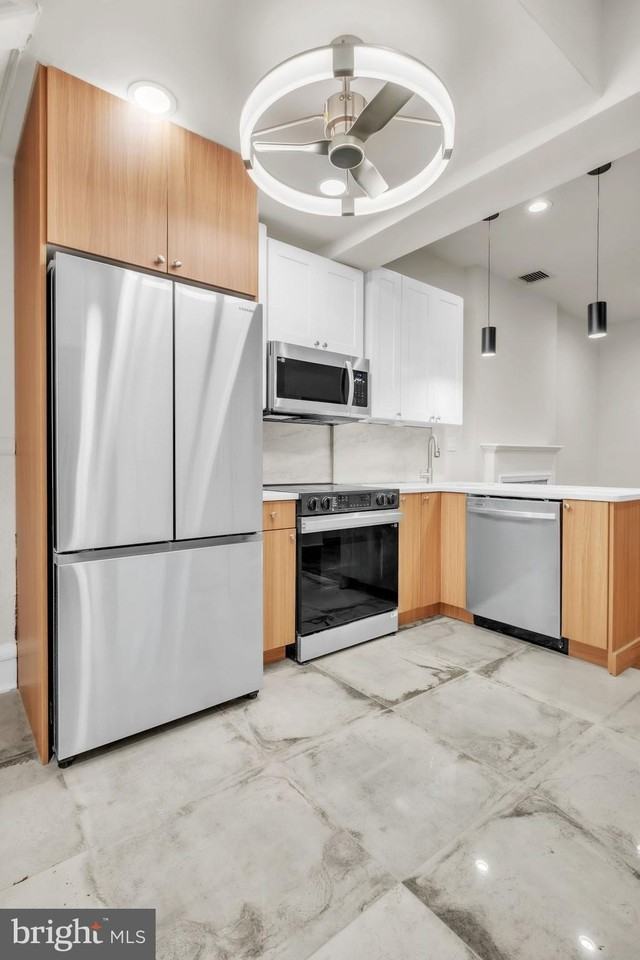 1823 S Broad St #1 - Photo 3 of 22