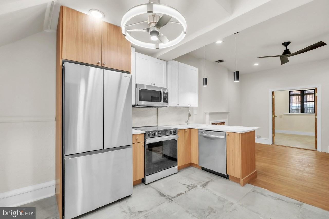 1823 S Broad St #1 - Photo 5 of 22