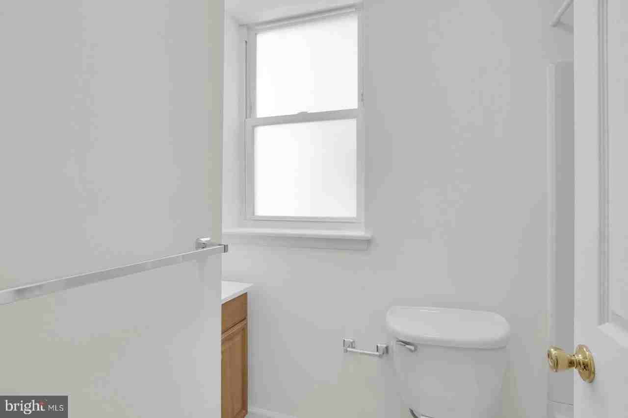 1526 Brown St #2 - Photo 3 of 24