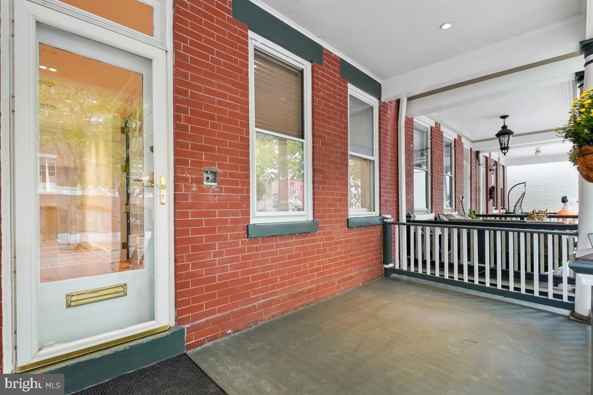 1411 King St #A - Photo 3 of 50