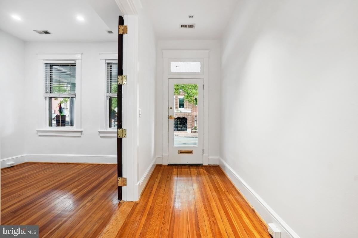 1411 King St #A - Photo 6 of 50