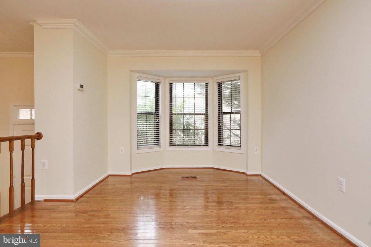 5440 Barrister Pl - Photo 7 of 50