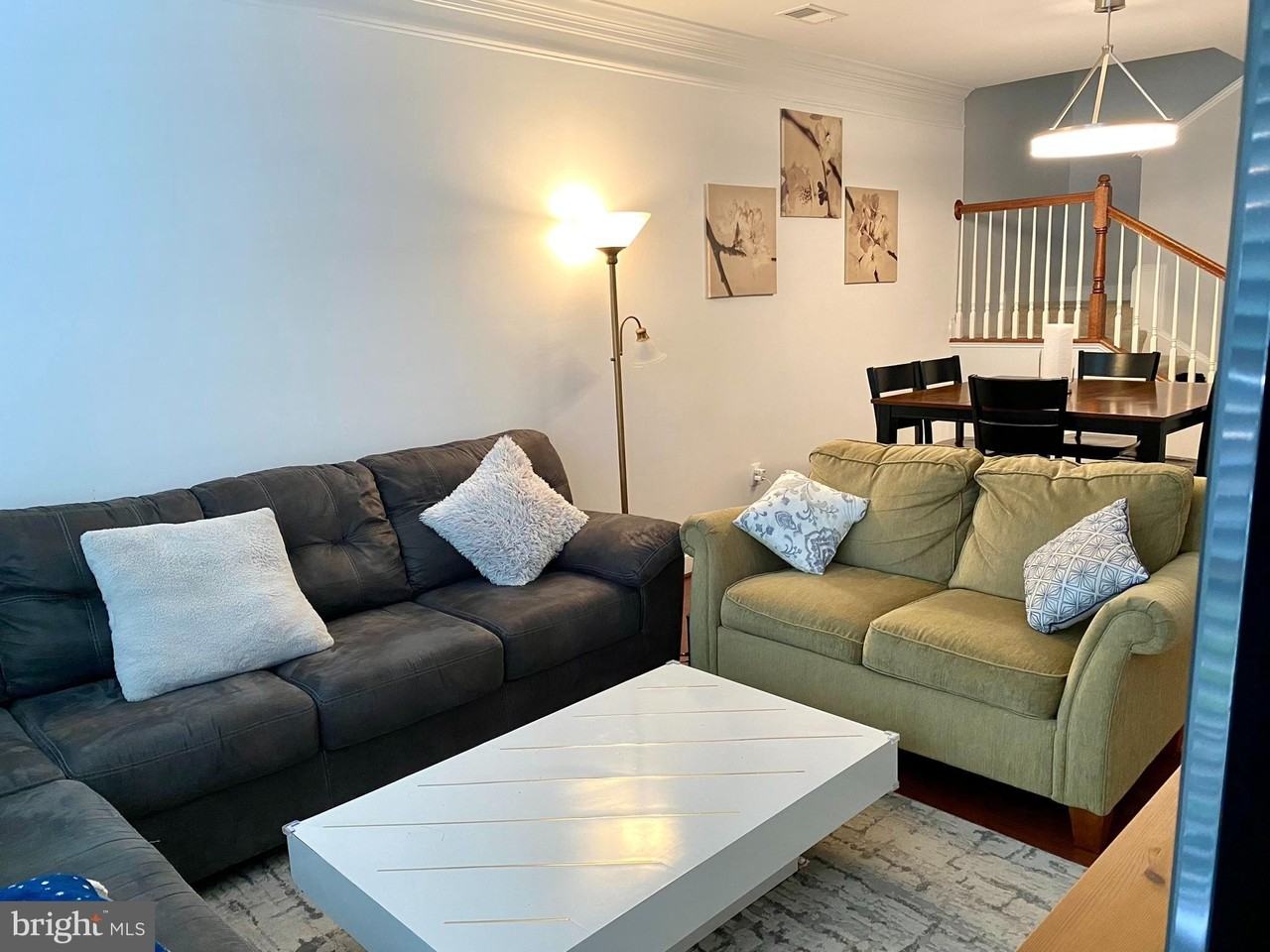 15181 Lancashire Dr - Photo 2 of 22