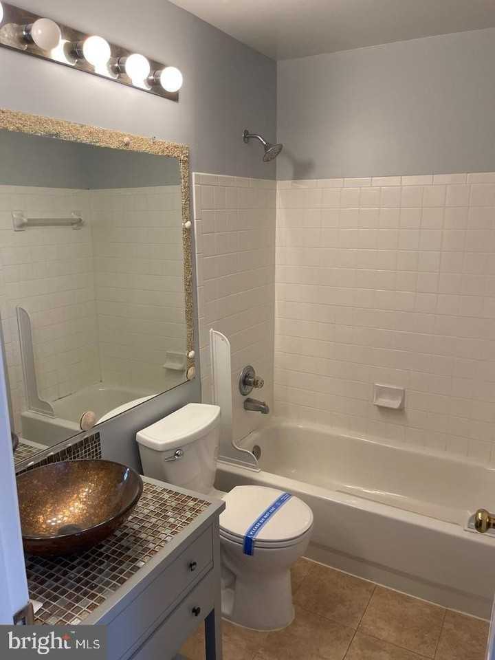 16933 Toms River Loop - Photo 4 of 14