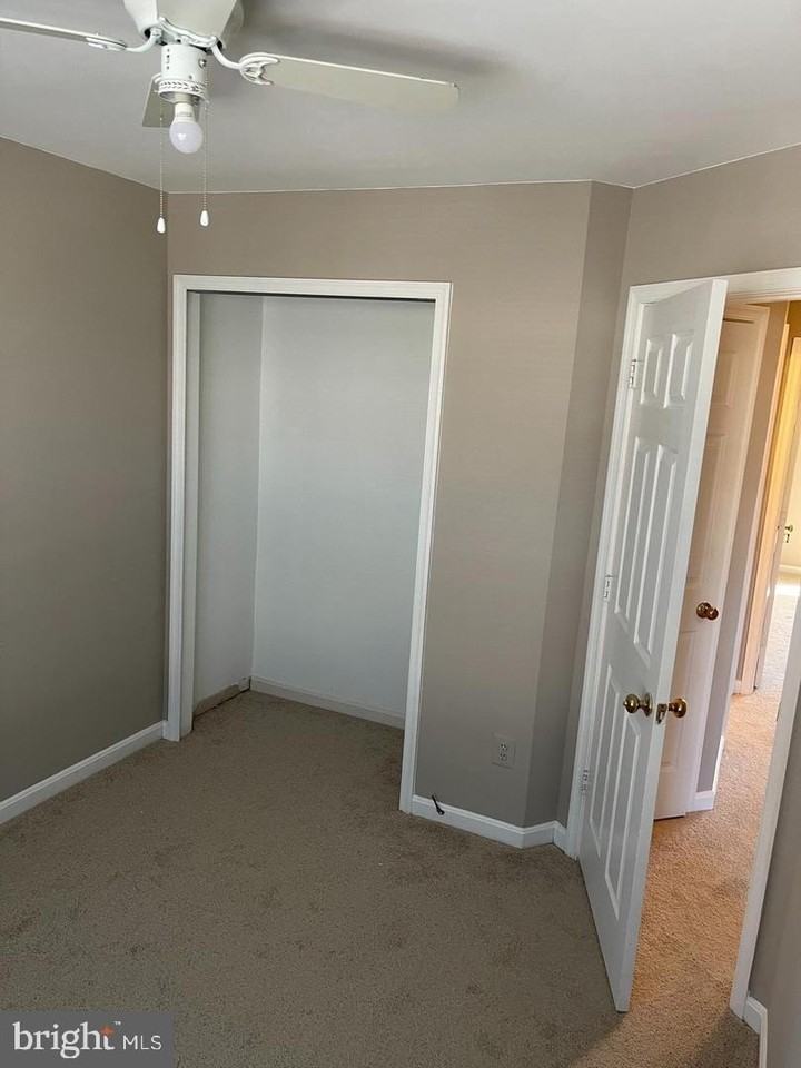 16933 Toms River Loop - Photo 5 of 14