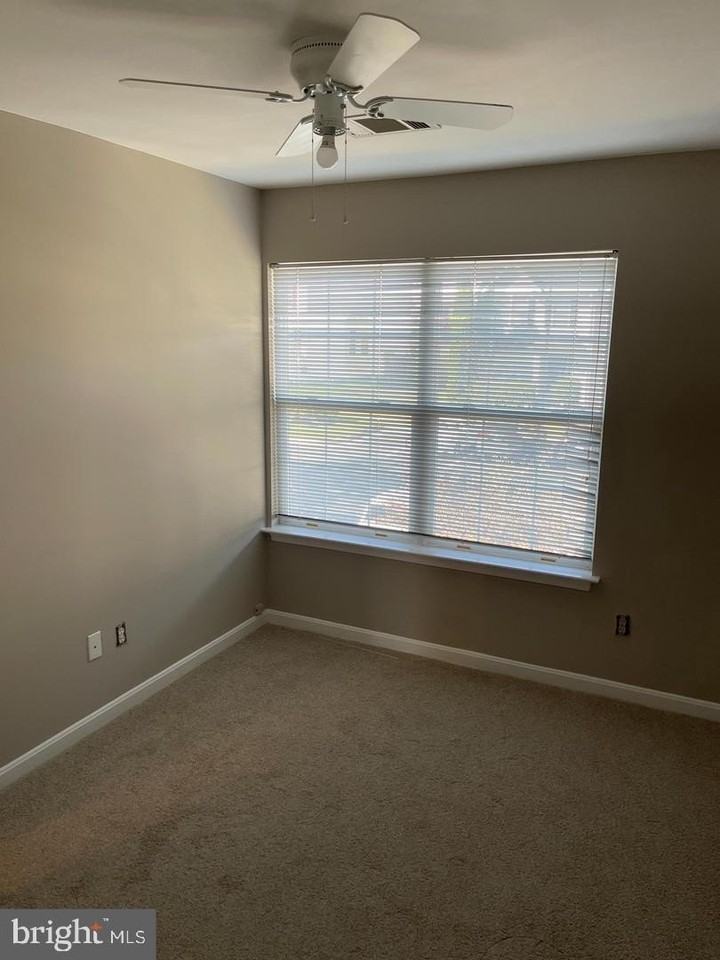 16933 Toms River Loop - Photo 6 of 14