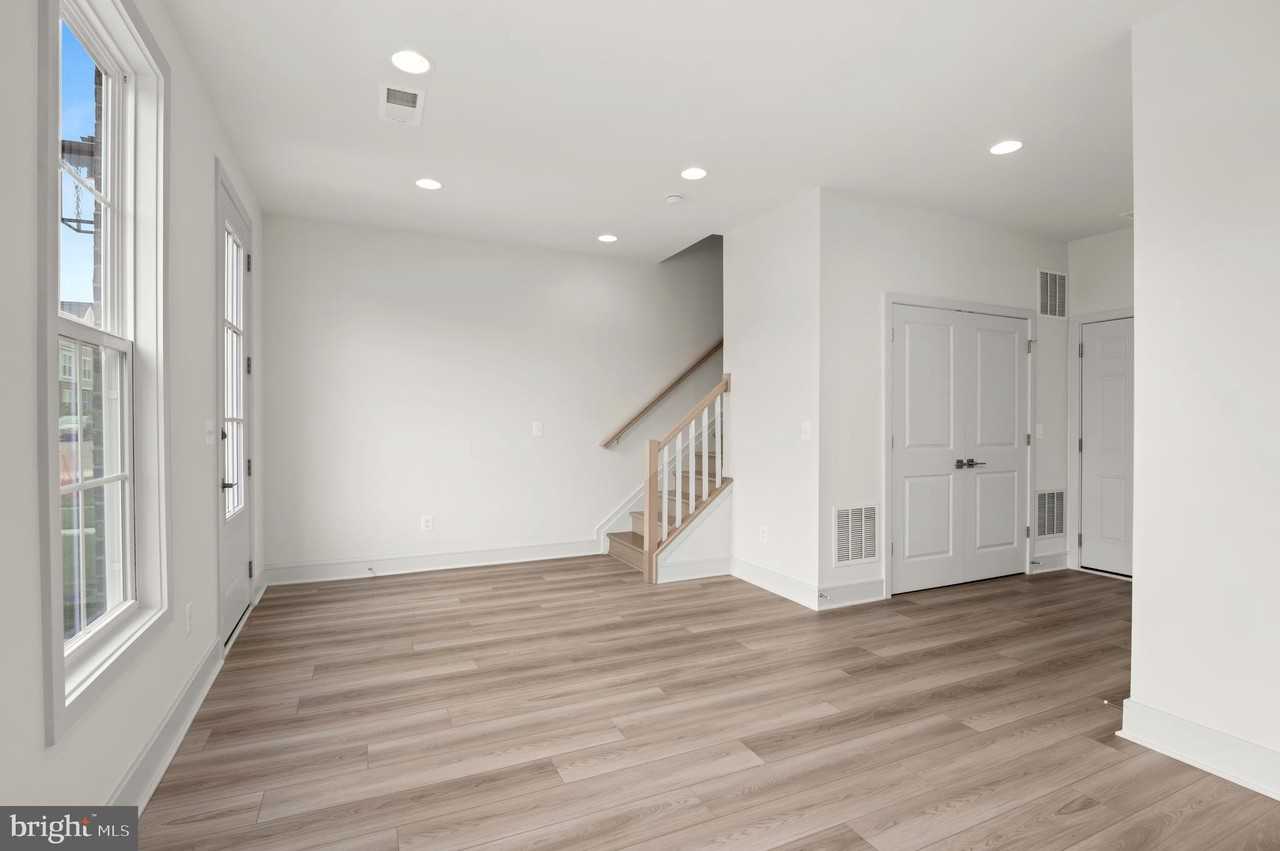 14534 Alsace Ln - Photo 4 of 44