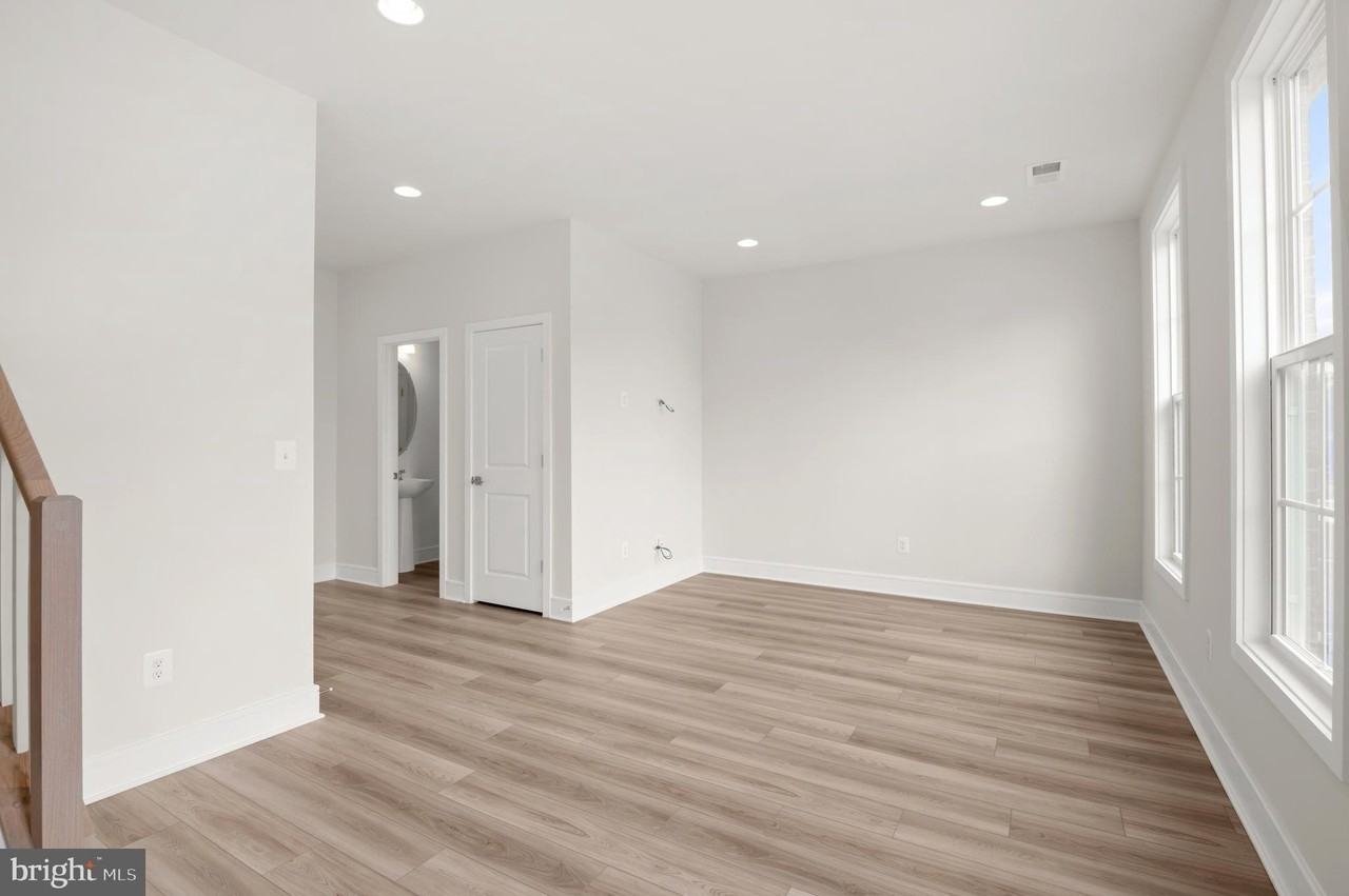 14534 Alsace Ln - Photo 5 of 44