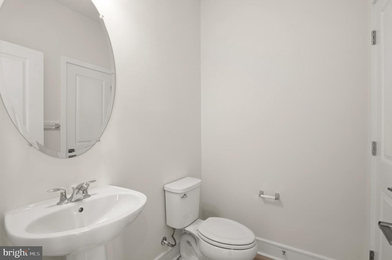 14534 Alsace Ln - Photo 6 of 44