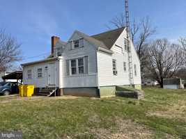 featured image of 3089 Winchester Ave