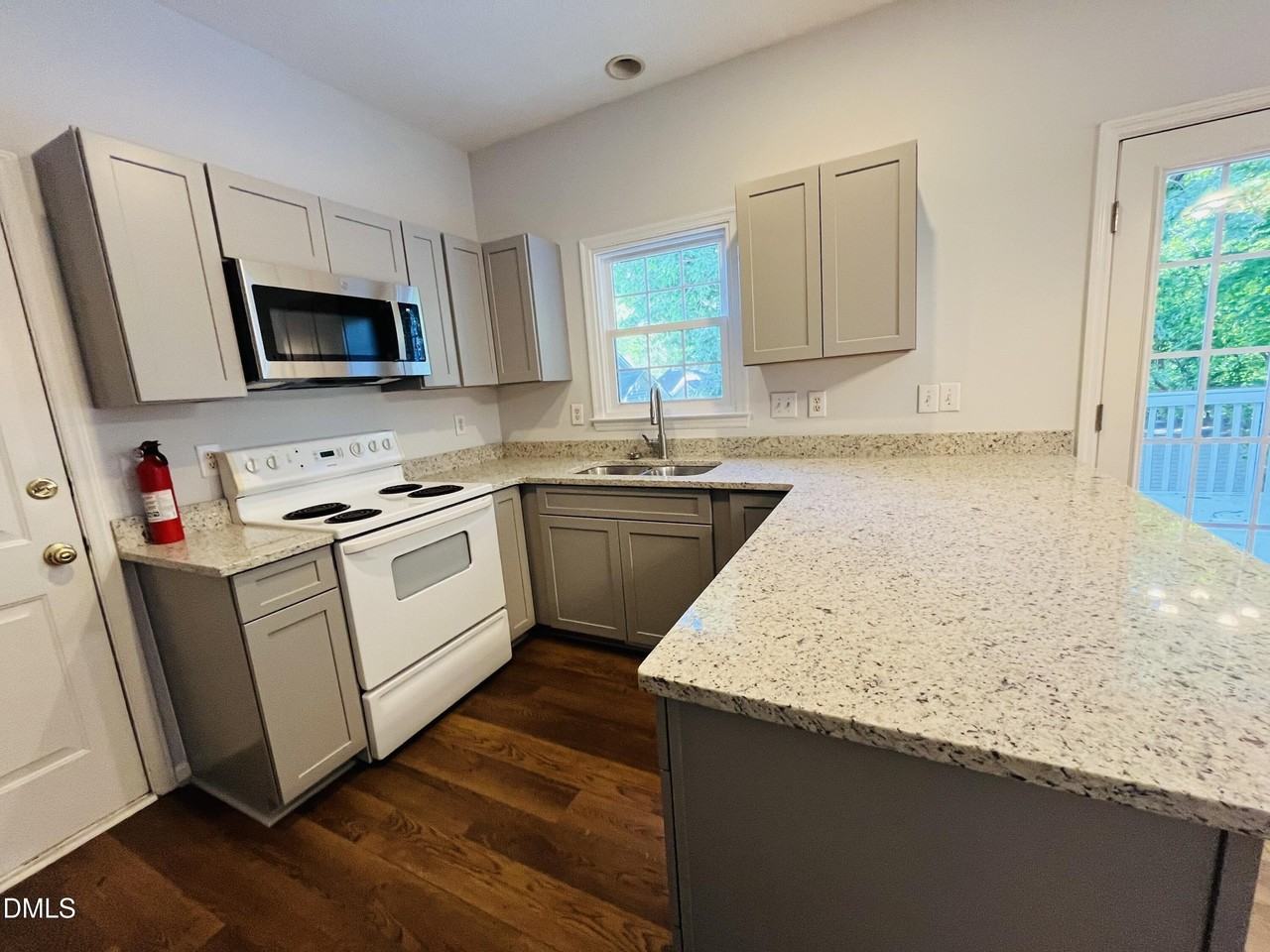 504 Quest Ridge Dr - Photo 6 of 15