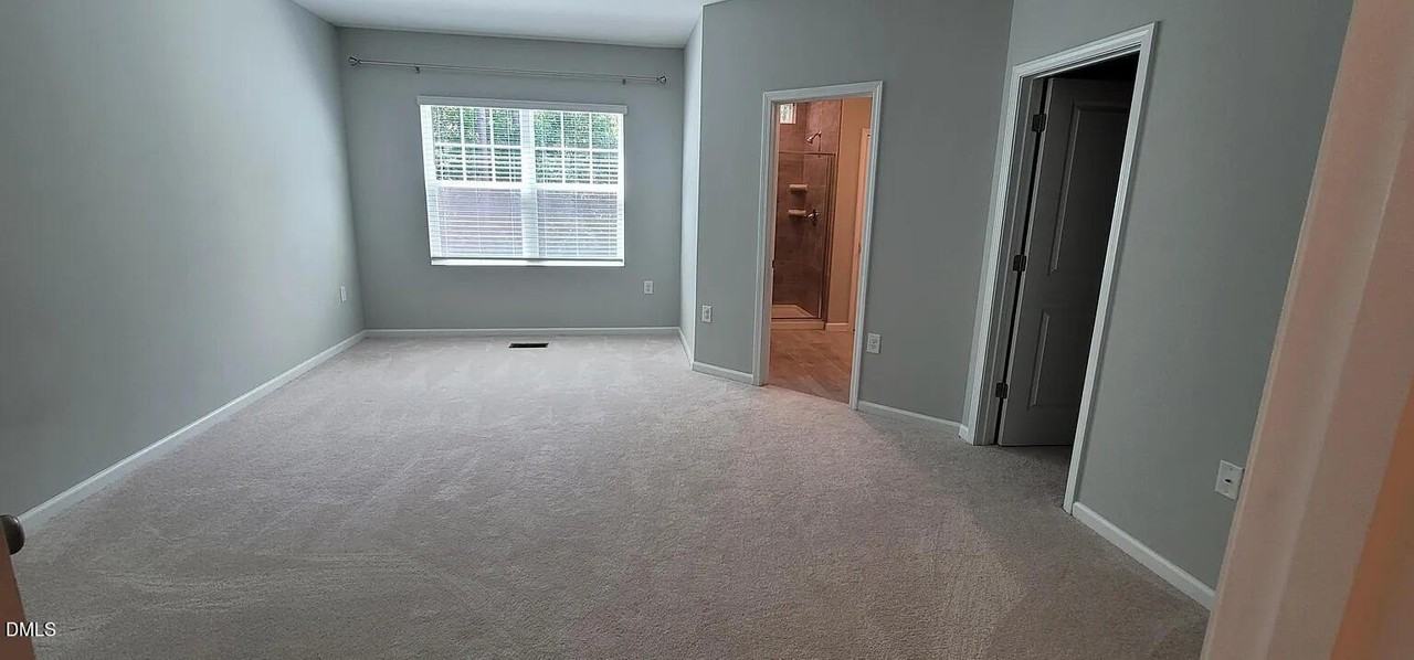 1036 Brightskies St - Photo 6 of 9