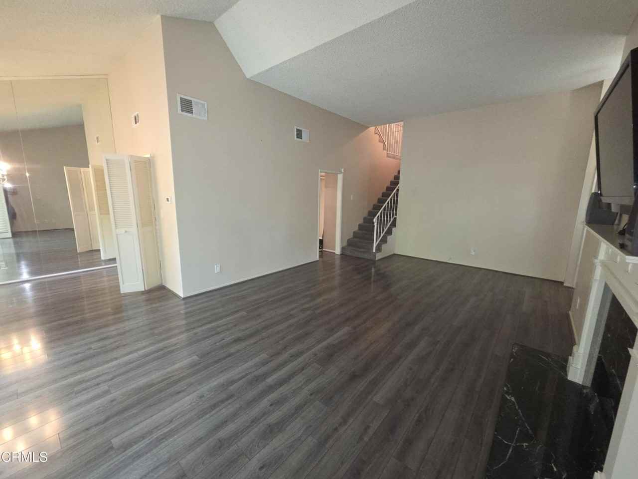 204 Cordova St - Photo 4 of 25