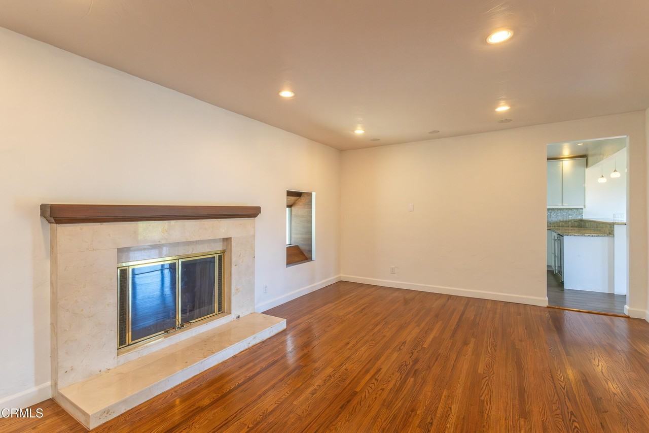 854 Oneonta Dr - Photo 5 of 45