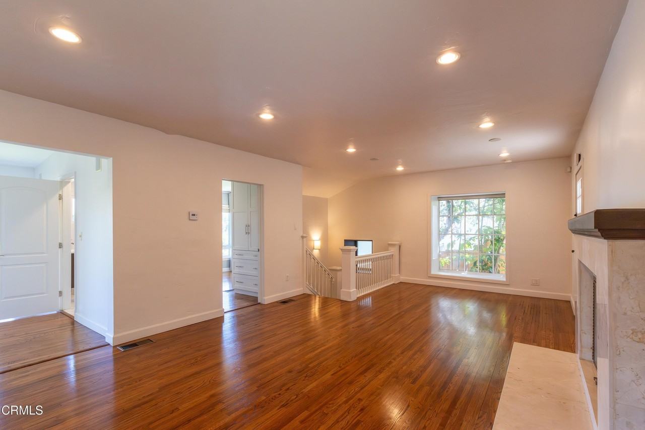 854 Oneonta Dr - Photo 7 of 45