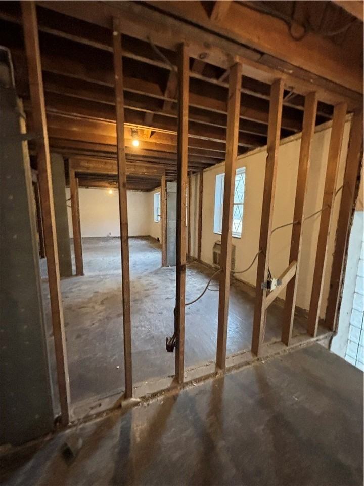 4825 Butler St - Photo 7 of 19