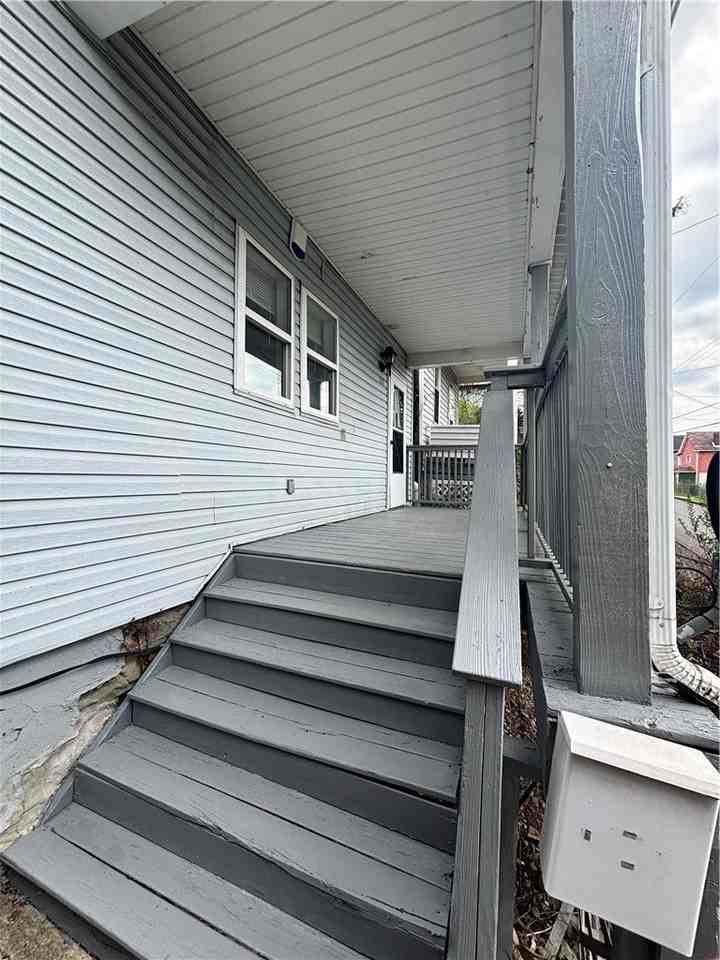 527 Stokes Ave - Photo 2 of 23