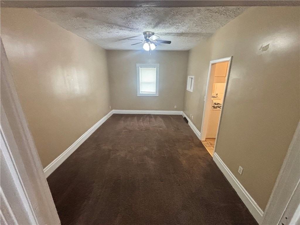 527 Stokes Ave - Photo 4 of 23