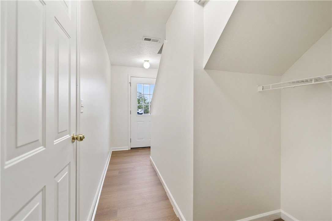 1228 Gneiss Dr - Photo 6 of 21