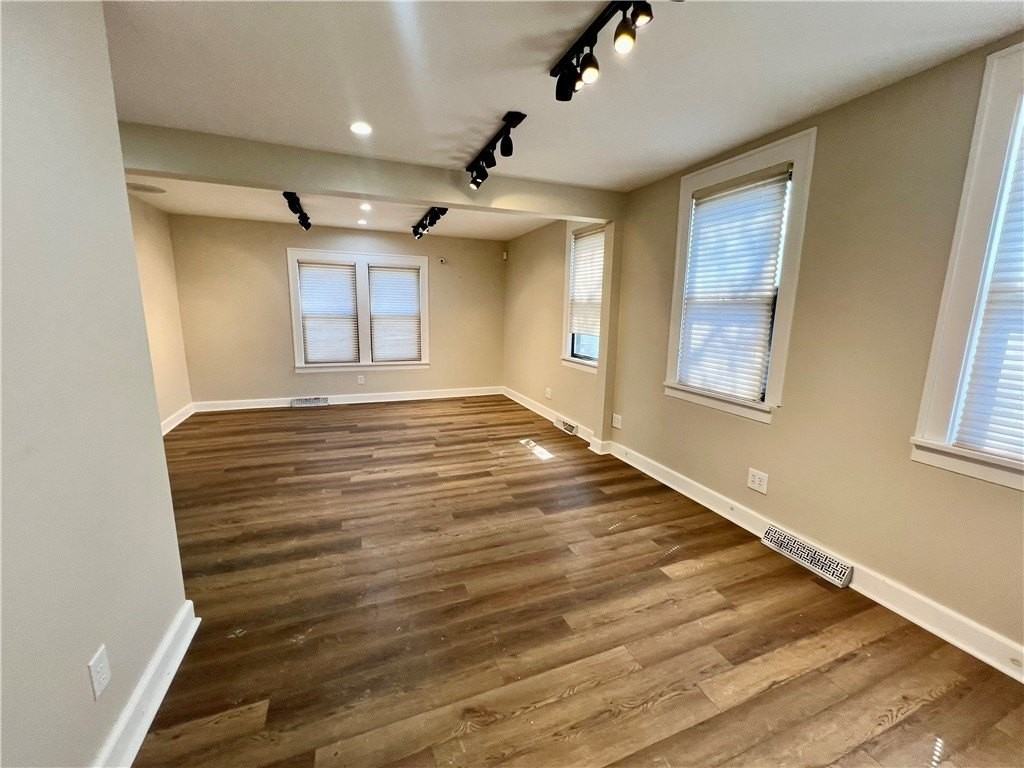 2 E Moody Ave - Photo 3 of 9