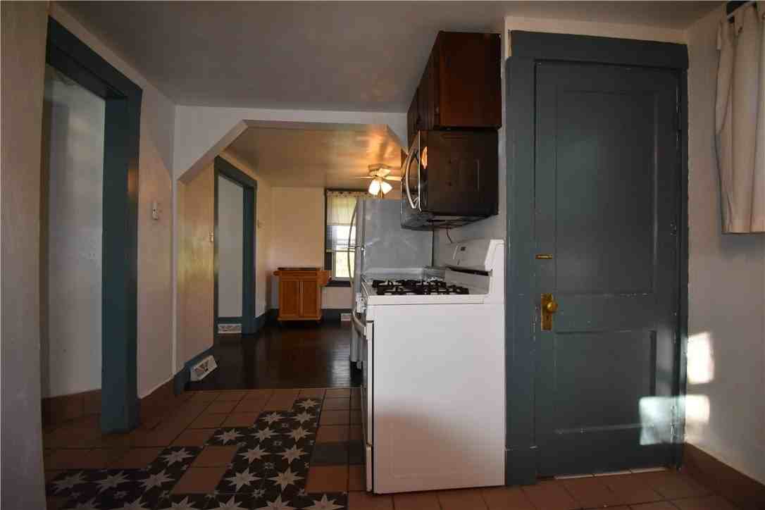 1008 South Rd - Photo 3 of 18