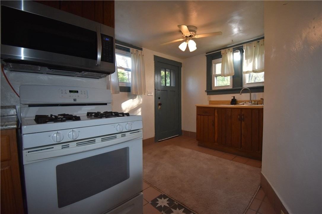 1008 South Rd - Photo 5 of 18