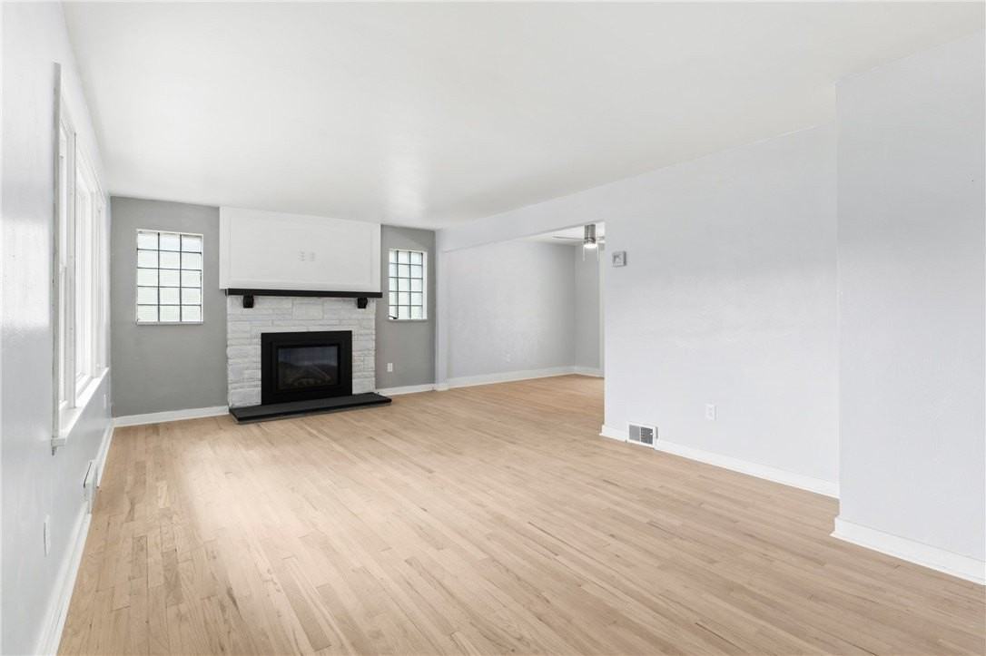 4030 Circle Dr - Photo 5 of 37