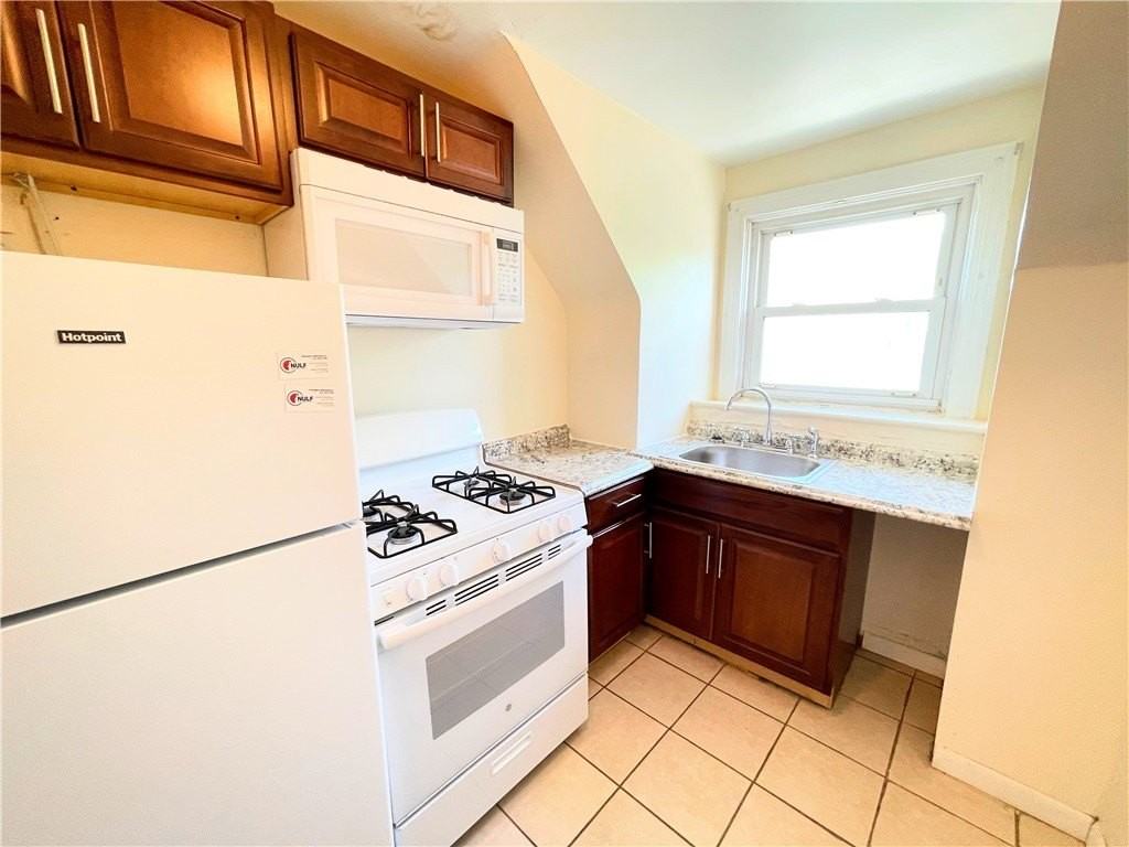 5544 Baywood St #3 - Photo 4 of 7