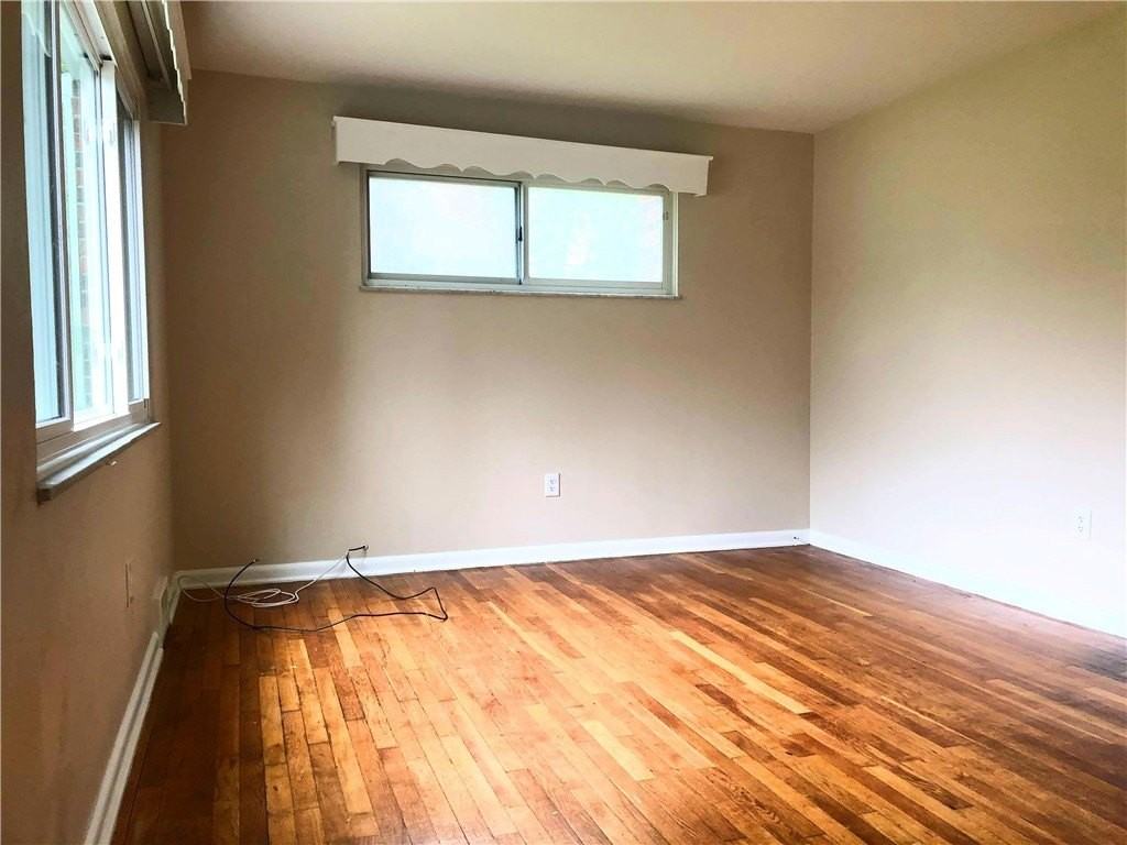 10135 Pearl Rd - Photo 2 of 7