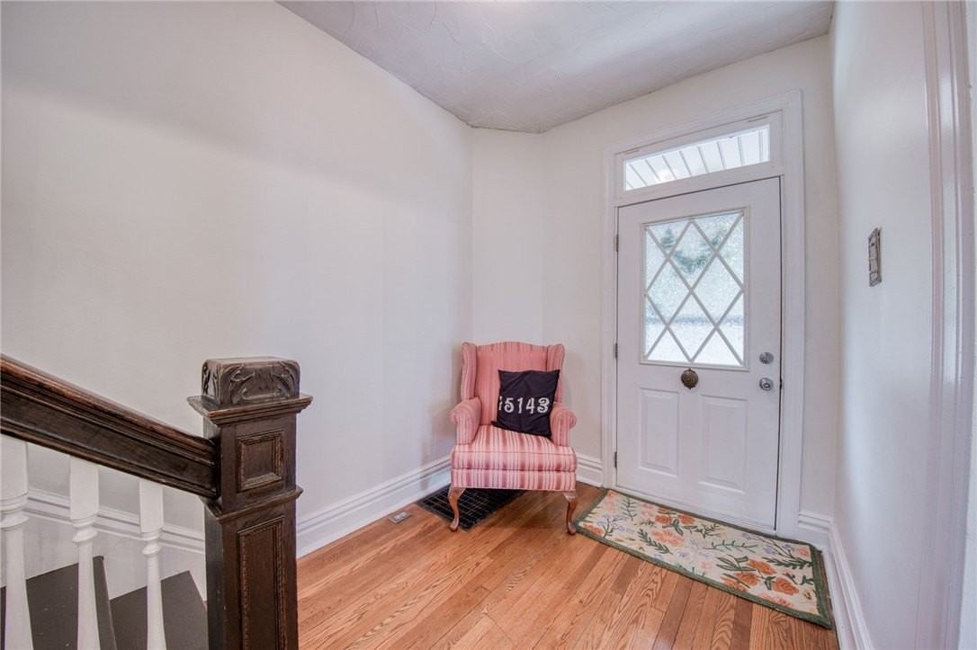 911 Nevin Ave - Photo 4 of 50